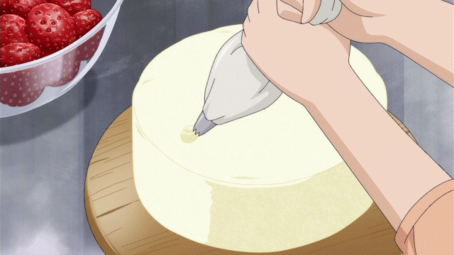 Details more than 144 anime cake gif - kidsdream.edu.vn